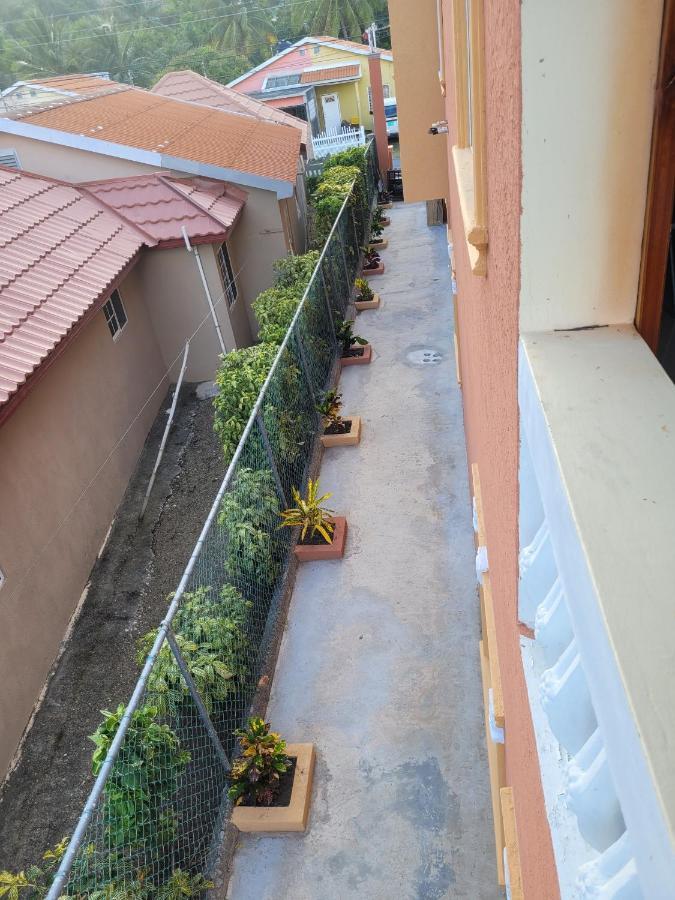 Royal Vybez Vacation Homes Spanish Town Exterior photo