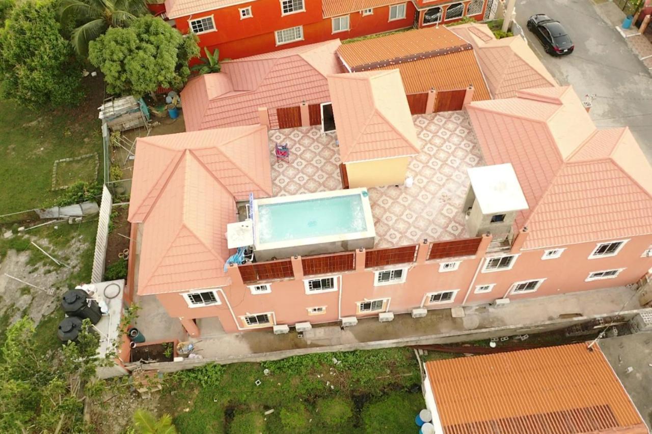 Royal Vybez Vacation Homes Spanish Town Exterior photo